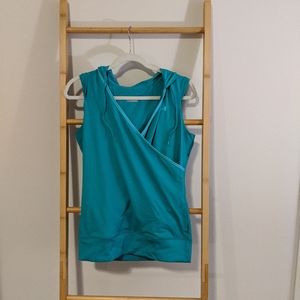 Under Armor Cross Top